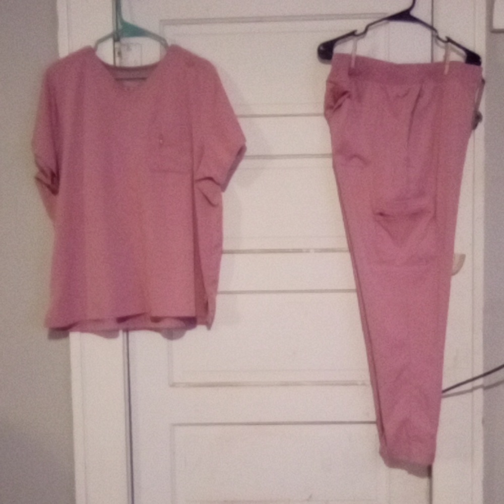 Hanes Comfort Fit Scrub Set